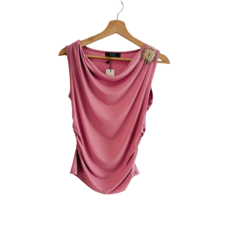 Blusa con Broche