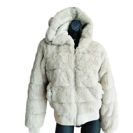 Chamarra Peluche con Gorro
